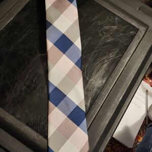 Elegant Checkered Tie in Blue and Pink